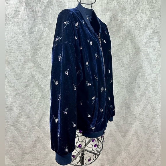 C.O.L.Z.A super sophisticated factory velour floral embroidered puffer jacket - Picture 10 of 14